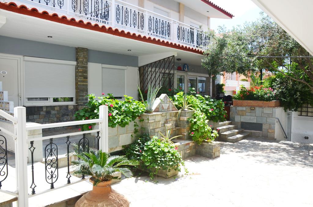 Hotel Vicky II Plomari 外观 照片
